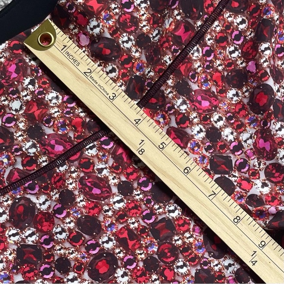 Victoria’s Secret Sport Leggings Size Medium Multicolor Circular Geometric Print - Picture 3 of 7